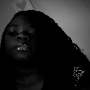 Meet your Posher, Desmiyah